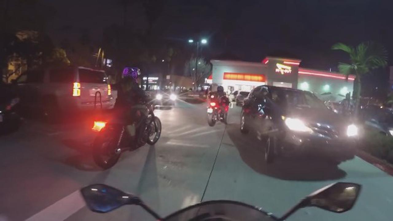 The Girl At The In-N-Out Burger Wants A Little In-N-Out
