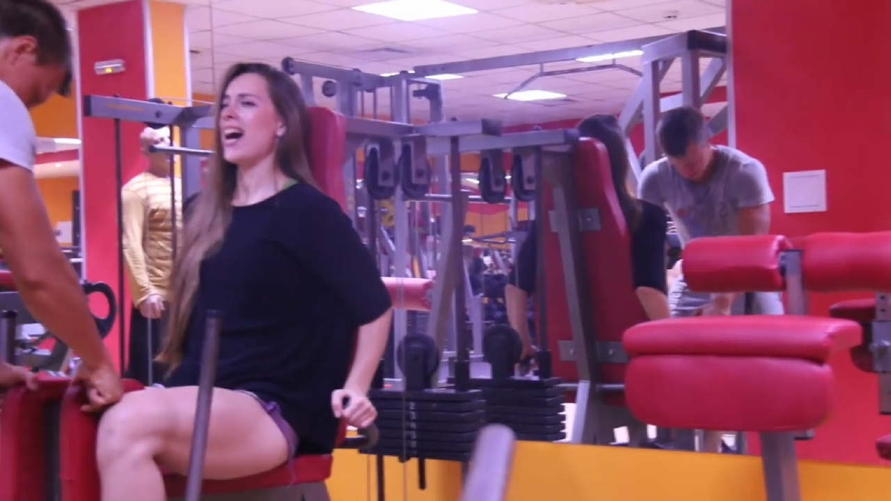 How To Get A Spotter At The Gym